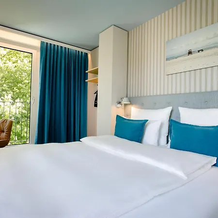 One 3* Rostock